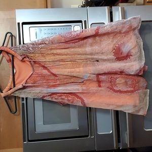 Sleeveless blouse with underlay